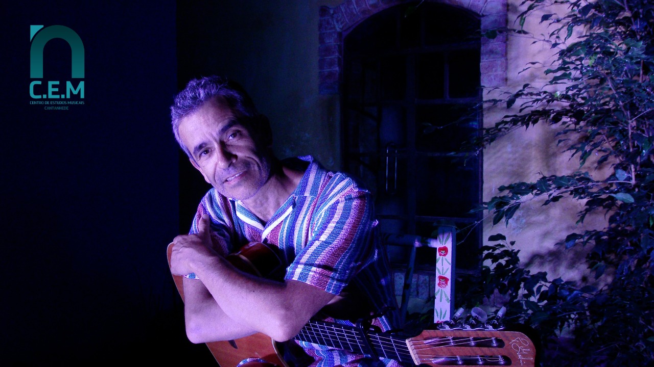 João Paulo Cavadas com a sua guitarra