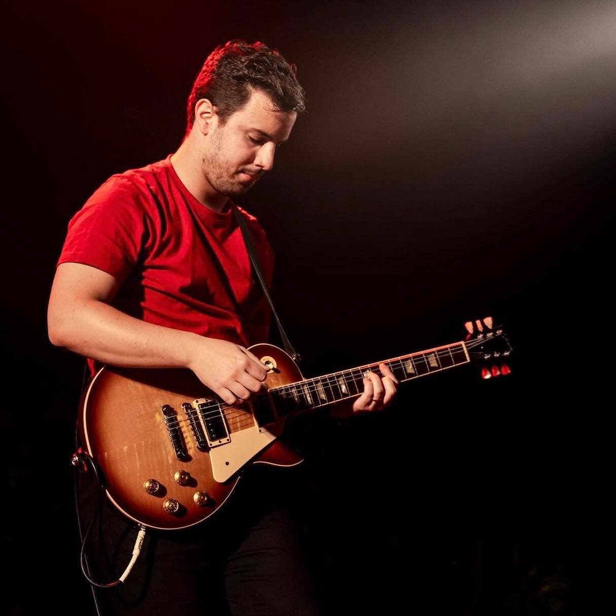 Luís Soares com a guitarra